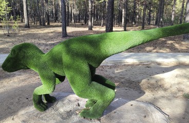 Велоцираптор на тропе «По следам динозавров»